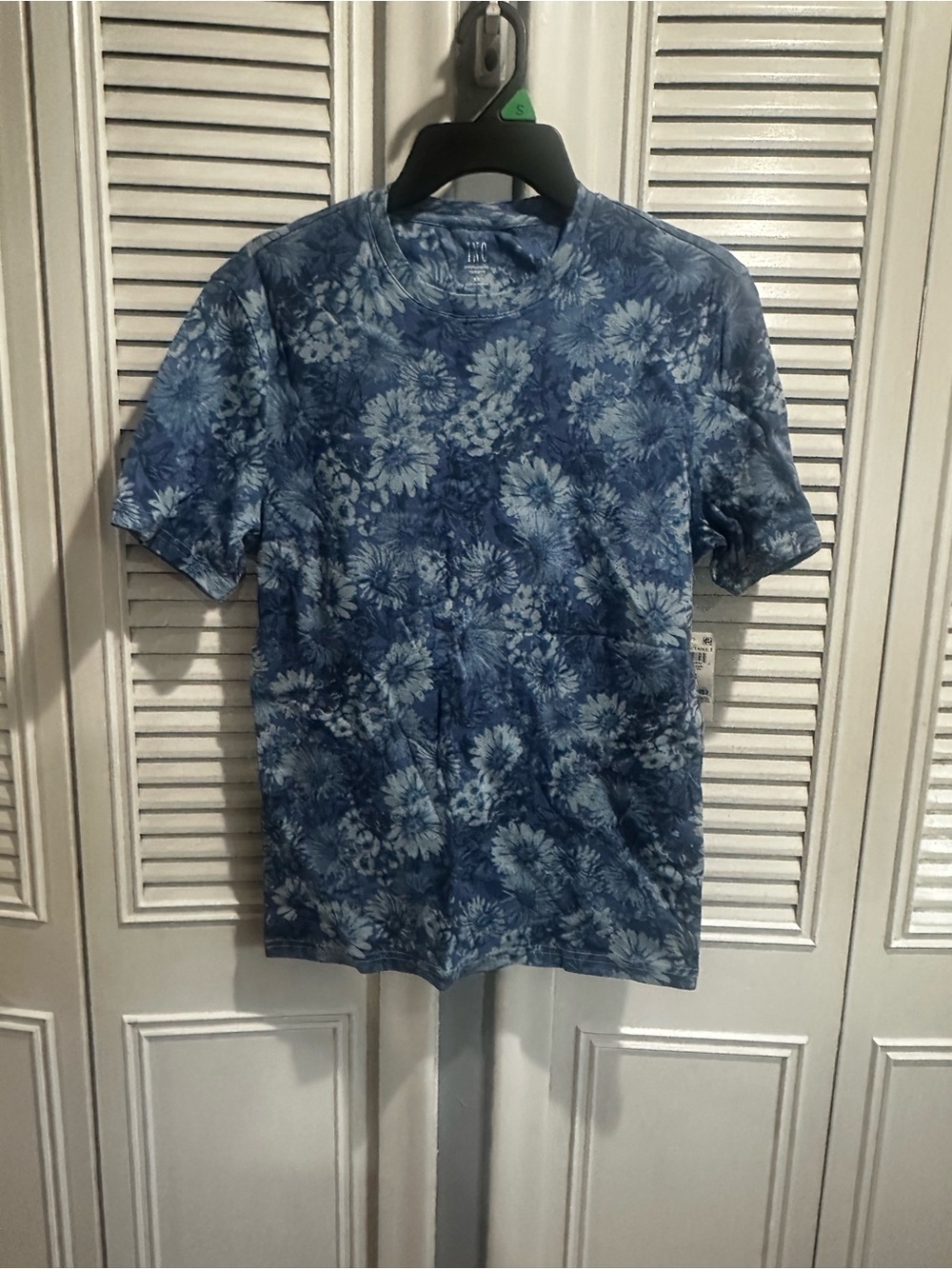 INC International Concepts Blue Floral Short-Sleeve Tee